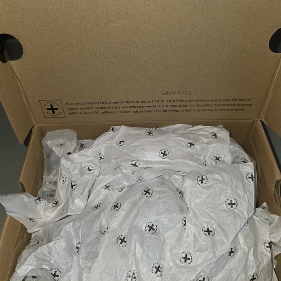 Dr Marten Dunnet Flower Sandal, Sz. 8 / 39. Brand New In Box - Picture 6 of 6